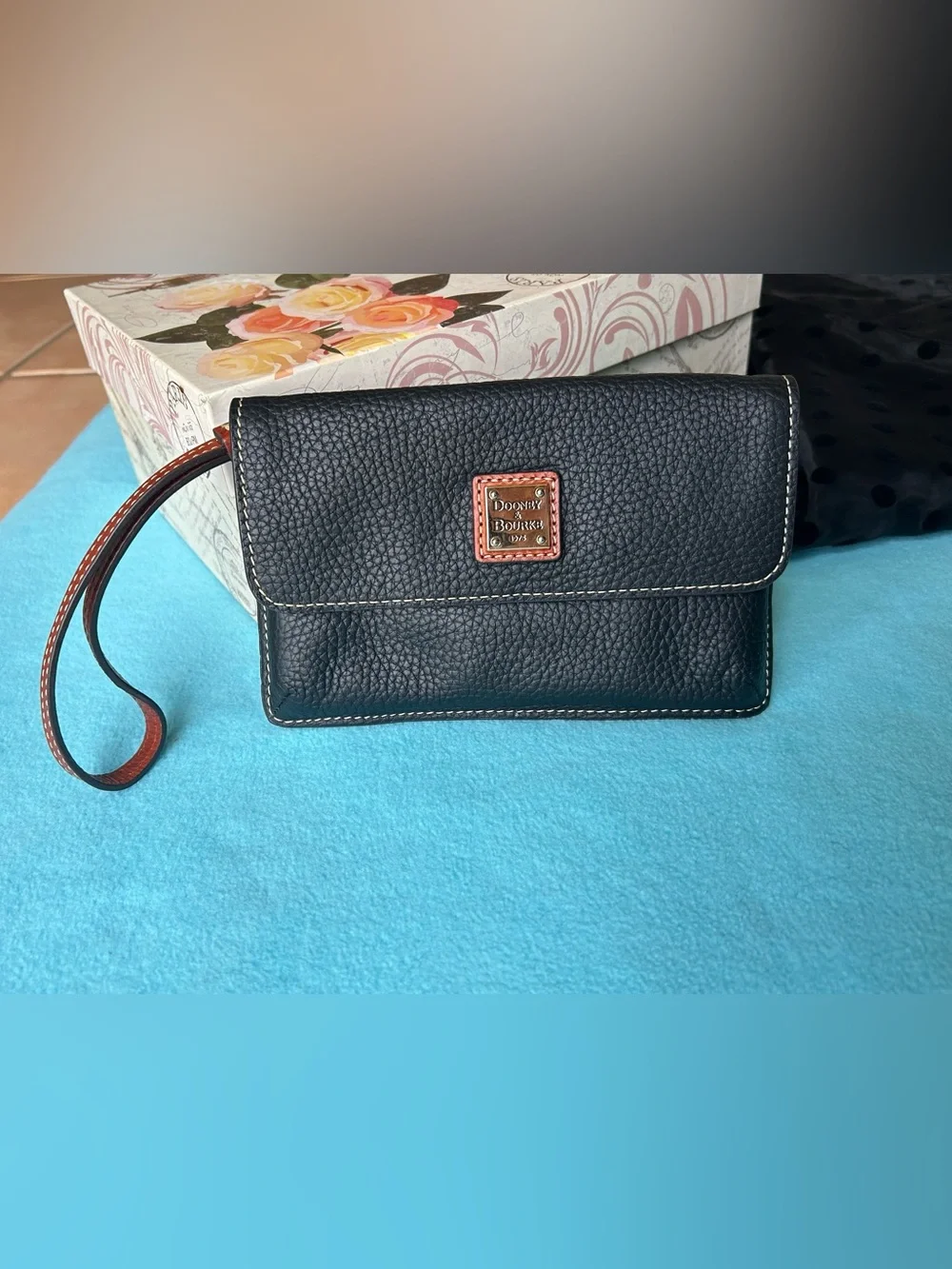 Gorgeous Dooney & Bourke Wristlet/Wallet